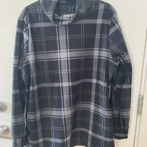 Mountain and Isles  Fleece tunic size XL